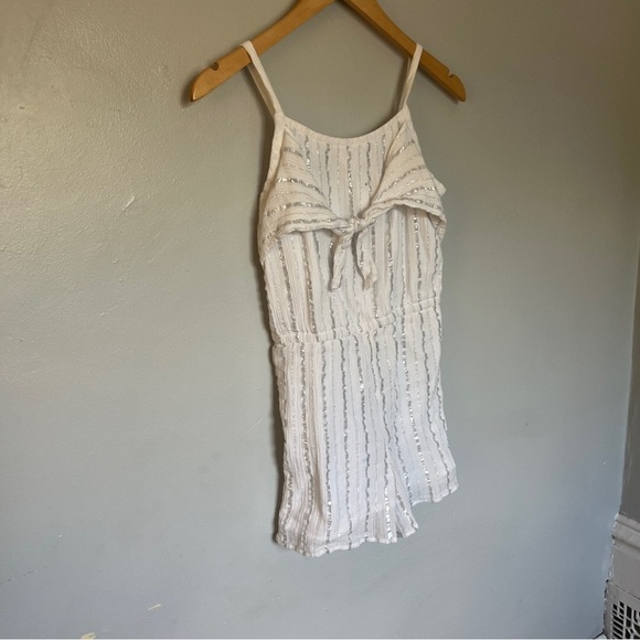 Justice Girl’s Bow Front Silver Sripe Spaghetti Strap Romper Medium White 10 - Picture 1 of 5